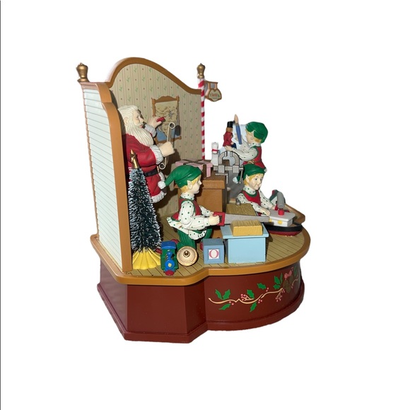 Vintage Animated musical Santa’s Workshop - Picture 4 of 7
